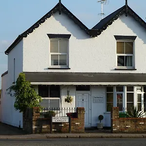 The White House 4*, Slough United Kingdom